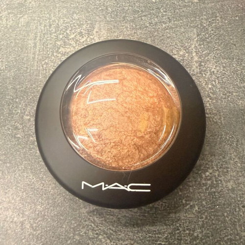 MAC Mineralise Skinfinish neutral bronze with silver shimmer like new