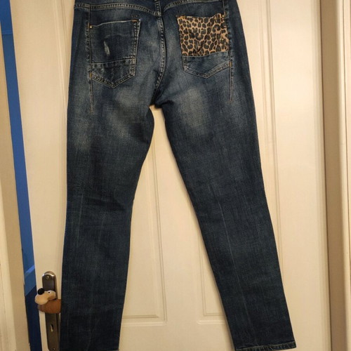 Lynne women's jeans like new with animal print and patches, size L