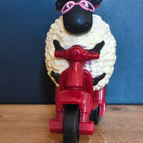 "2013 Shaun the Sheep" McDonald's toy figure