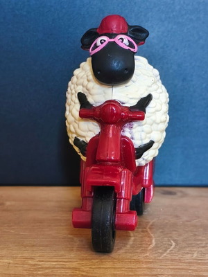 "2013 Shaun the Sheep" McDonald's toy figure