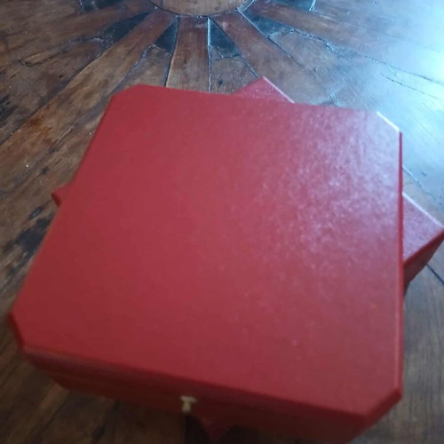 Cartier necklace box like new