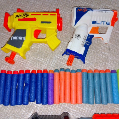 Nerf bundle like new with 3 authentic blasters and darts