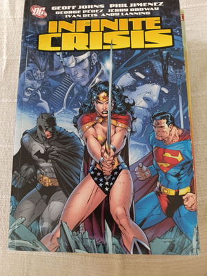 Infinite Crisis comic book like new, English