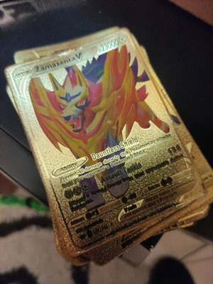 Shining Charizard GX Pokemon card gold -  40,00 - Vendora.cy