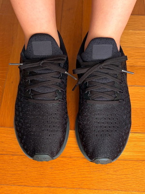 Nike Womens Air Zoom Pegasus 35 black sneakers like new size 37.5