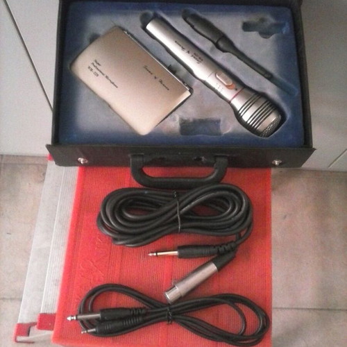 SoH WM-339 Wired and Wireless Microphone with Metal Frame