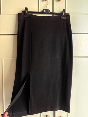 H&M Φούστα Πενσιλ με Σκίσιμο Σαν Καινούργιο, Μαύρη Μέγεθος M