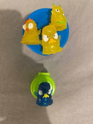 Trash Pack Moose Bird Flu ultra rare figures used with damage and two bins