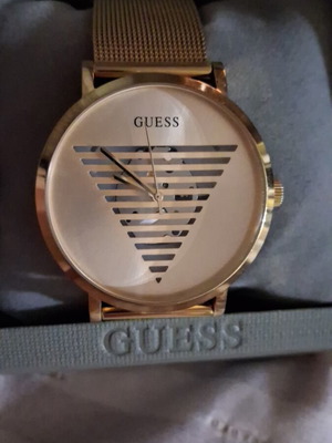 Guess women's wristwatch, gold