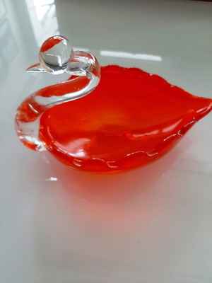Φοντανιέρα από κρύσταλλο Βοημίας σε μορφή θηλυκού κύκνου πορτοκαλί, καινούργια