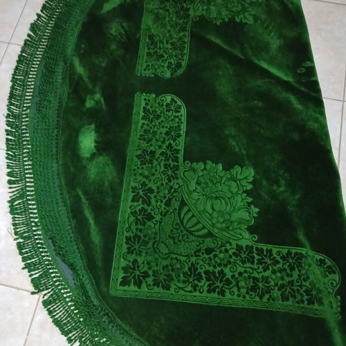 Velvet round tablecloth