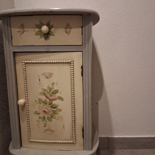 Vintage dressing table with painted decoration like new