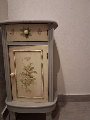Vintage dressing table with painted decoration like new