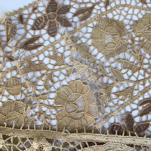 Handmade embroidery set used with discoloration