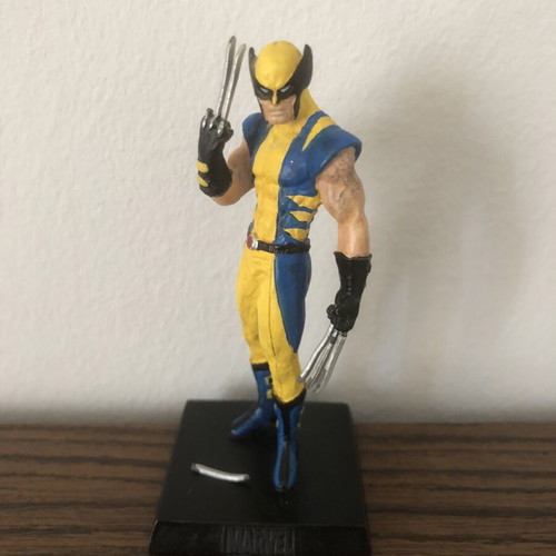 Marvel Eaglemoss Wolverine figurine used with magazine