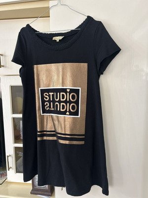 Lynne dress black like new, size M