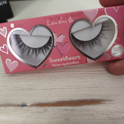 Dust and Cream makeup set new with eyelashes, mint eyeshadow, and blush