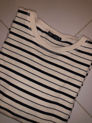 Μπλούζα ZARA ριγέ σαν καινούργιο, μέγεθος S