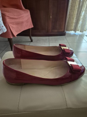 Ferragamo ballet flats like new, size 36, red