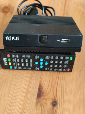 Декодер за цифрова телевизия F&U MPF3383 употребяван