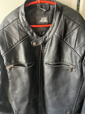 Leather jacket black like new, worn twice, sizes M and L