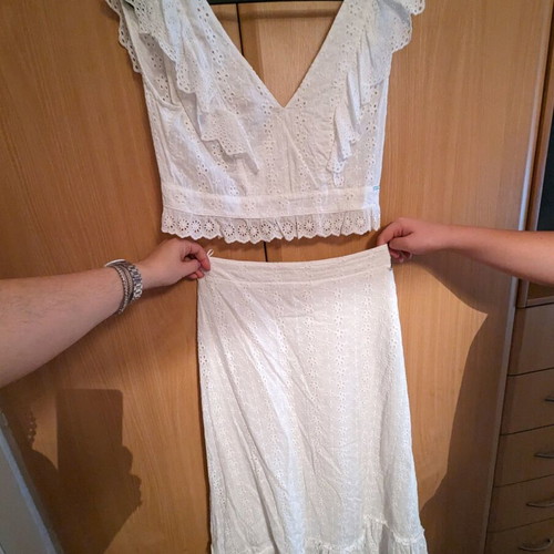Toi&Moi broderie set white maxi skirt and top like new
