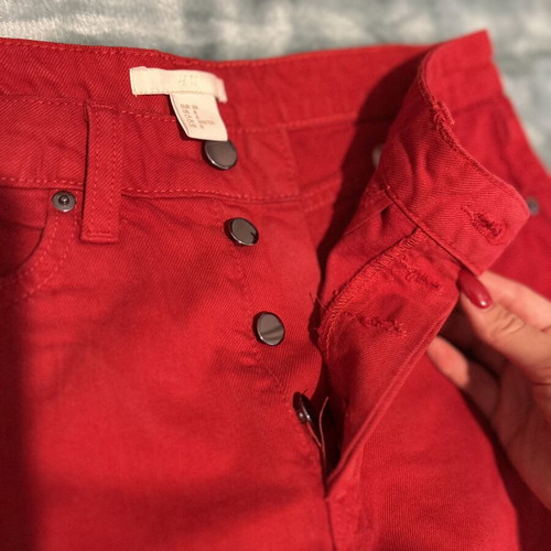 H&M red denim shorts like new, size M 38 10
