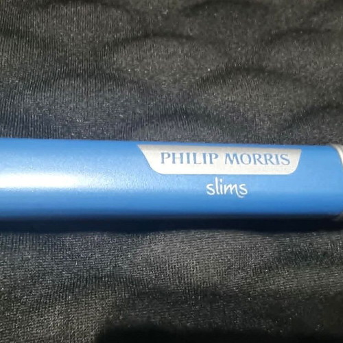 Philip Morris Slims Vintage Lighter like new, blue