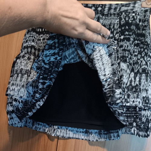 H&M skirt with ruffles and lining, small size