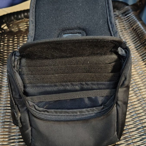 Case Logic Waist Bag new, black and yellow