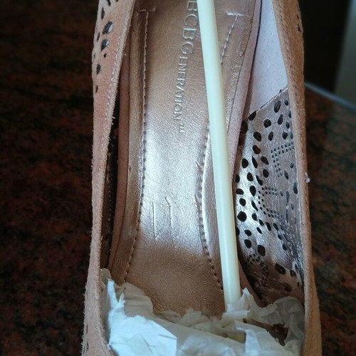 BCBG Maxazria Suede Pumps Size 38.5 Like New Beige