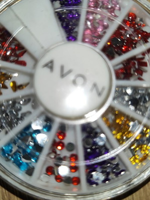 Avon nail decoration set with rhinestones and tweezers