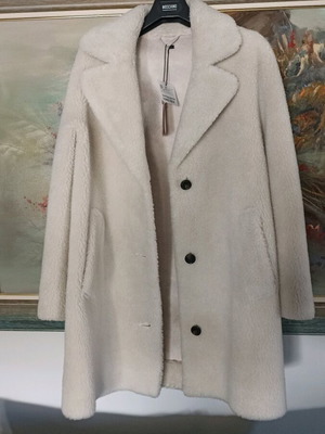 Marella teddy bear coat new, size Medium (38), white