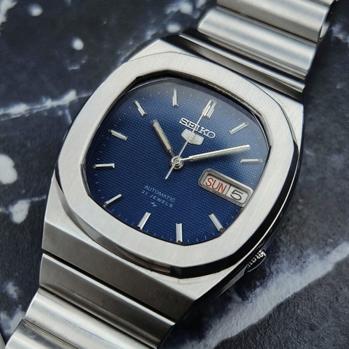 Seiko 5 Nautilus Automatic Ref. 7019-5140 vintage watch, blue and silver