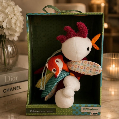 #ΠΡΟΣΦΟΡΑ # LILLIPUTIENS “John Activity Cock Toy 86613 baby plush toy teether | Giannis Kokkoros