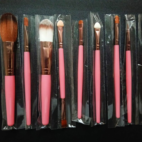 Makeup brush set of 18 new, pink color