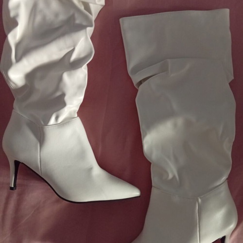 White faux leather boots with scrunchy detail, size 38, new