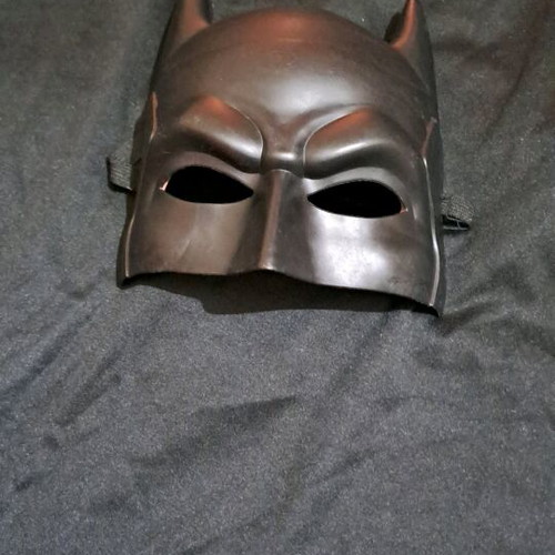 Batman children's costume like new with cape, mask, and belt