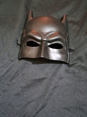 Batman children's costume like new with cape, mask, and belt
