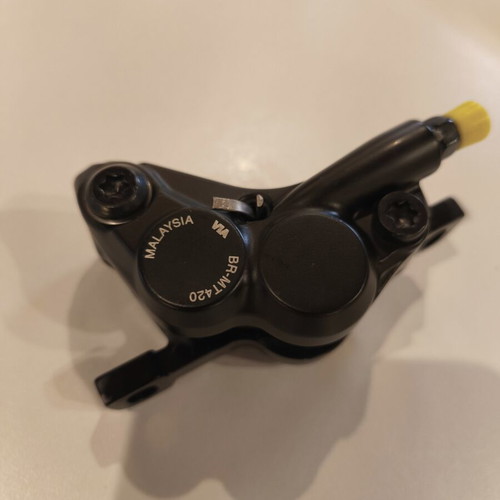 Shimano Brake Caliper BR-MT420 like new with pads