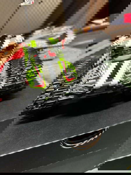 αυθεντικό Lego technic. πολύ σπάνιο επειδή είναι πολύ παλιό το σετ