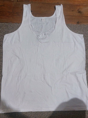 White cotton tank top new, size M