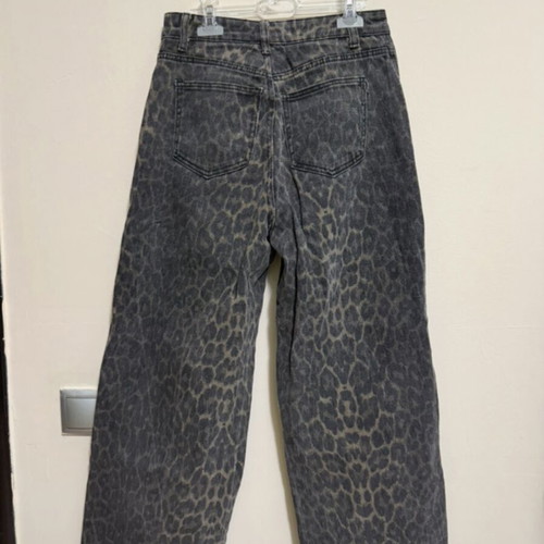 Shein pants size S with brown animal print cropped style like new