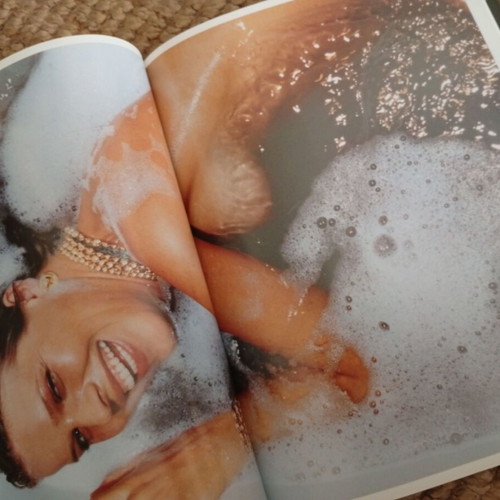Italian Vogue 2001 magazine with Esther Canadas, Eva Herzigova, Helena Christensen, like new