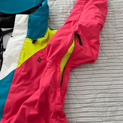 Volcom ski jacket used, size Medium, 8000 Thermonite