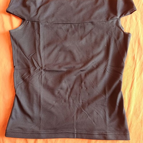 Elastic top with cut-out size small, like new, black