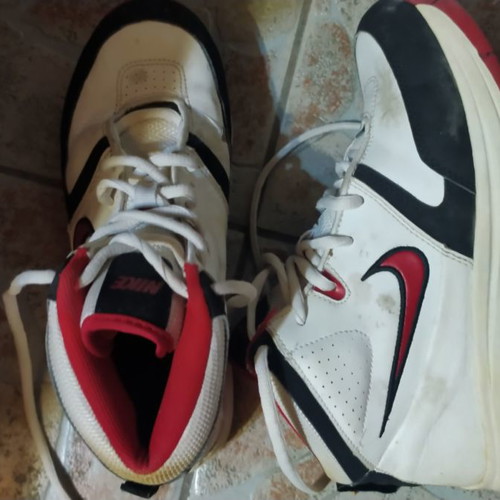 Nike basketball shoes used, white, size 36
