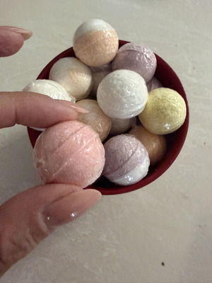 Bath bombs small new, random color