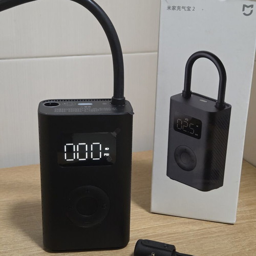 Wireless compressor with digital pressure display, new