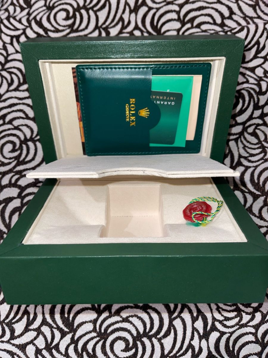 Rolex on sale wooden box